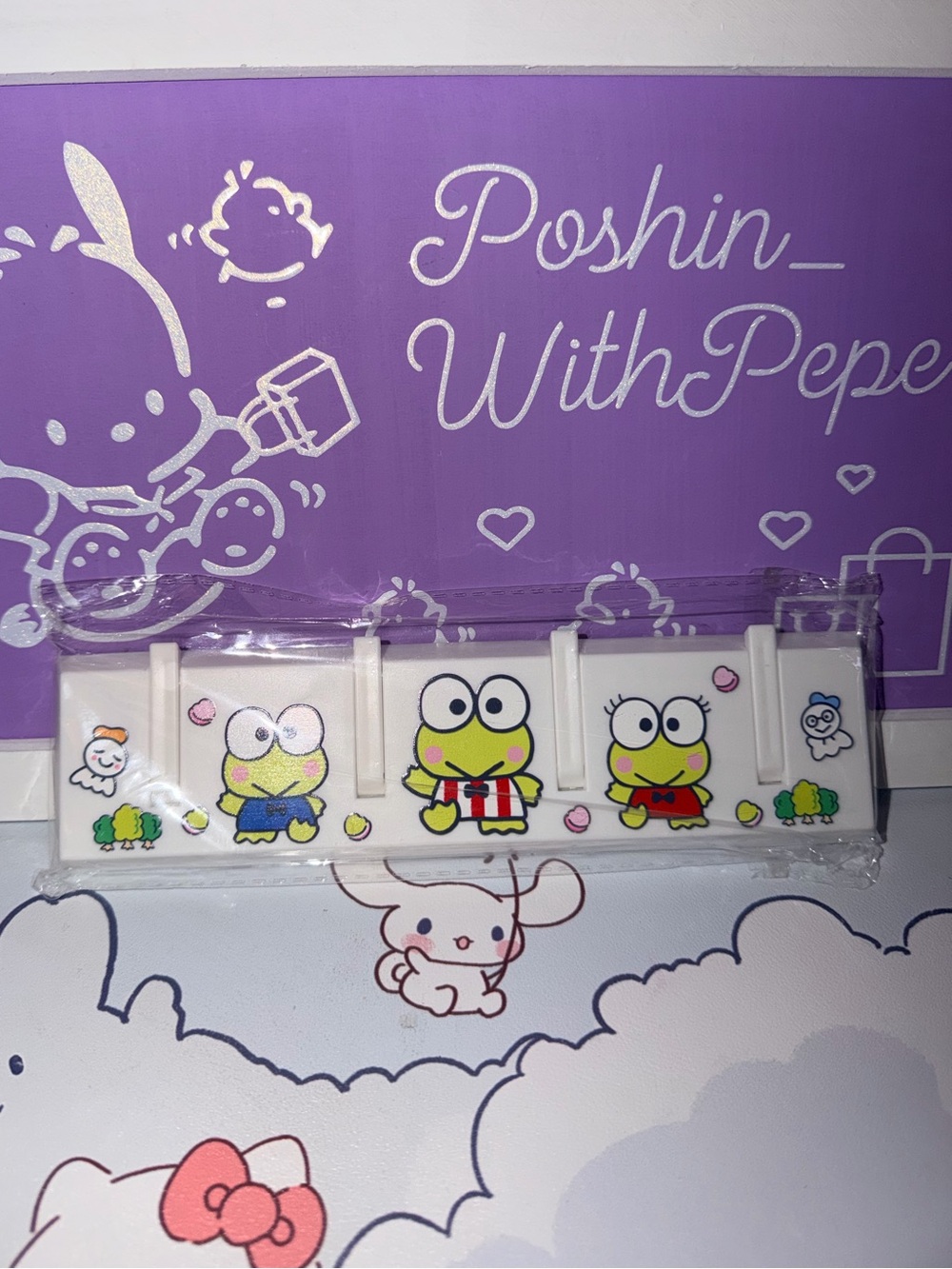 🐸 NIP Keroppi & family Multi-Color Plastic 4 Hook Holder
